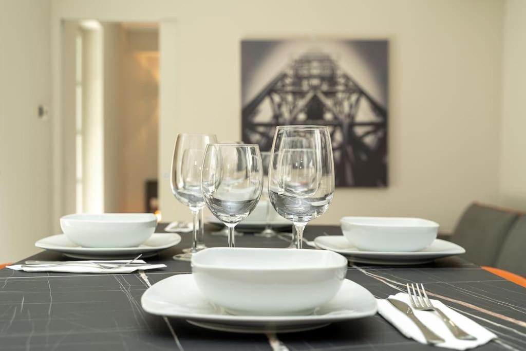 קומו Apt 2 Min From The Cathedral With Private Parking מראה חיצוני תמונה