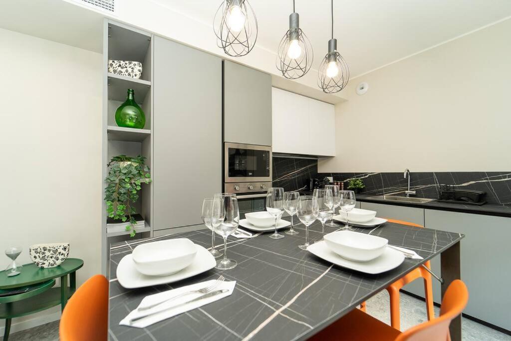 קומו Apt 2 Min From The Cathedral With Private Parking מראה חיצוני תמונה